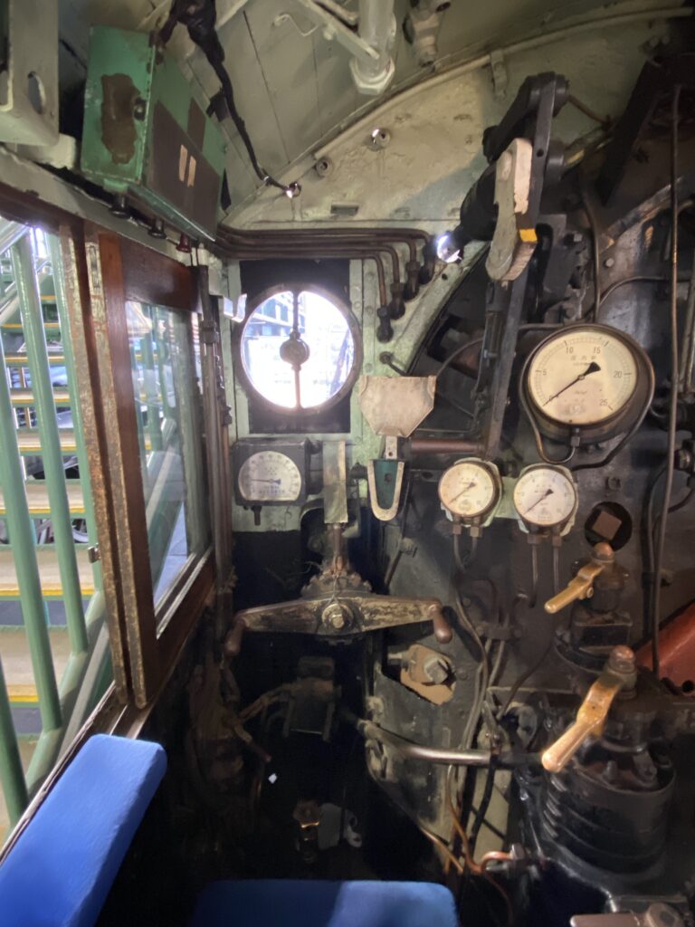 蒸気機関車運転室